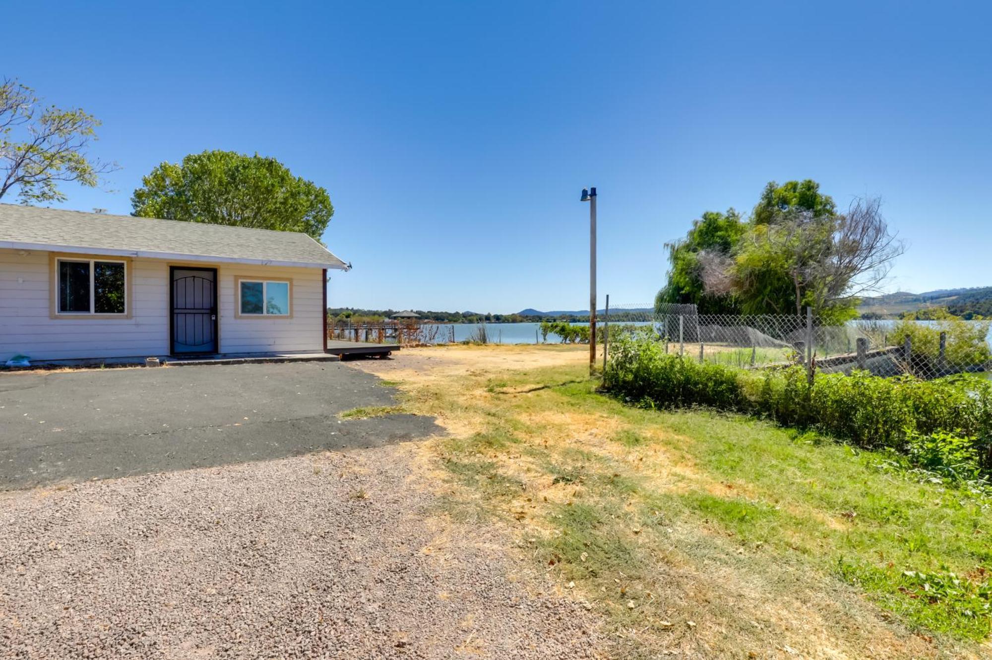 End Unit With Clear Lake Access In Norcal! Apartment Clearlake Bagian luar foto