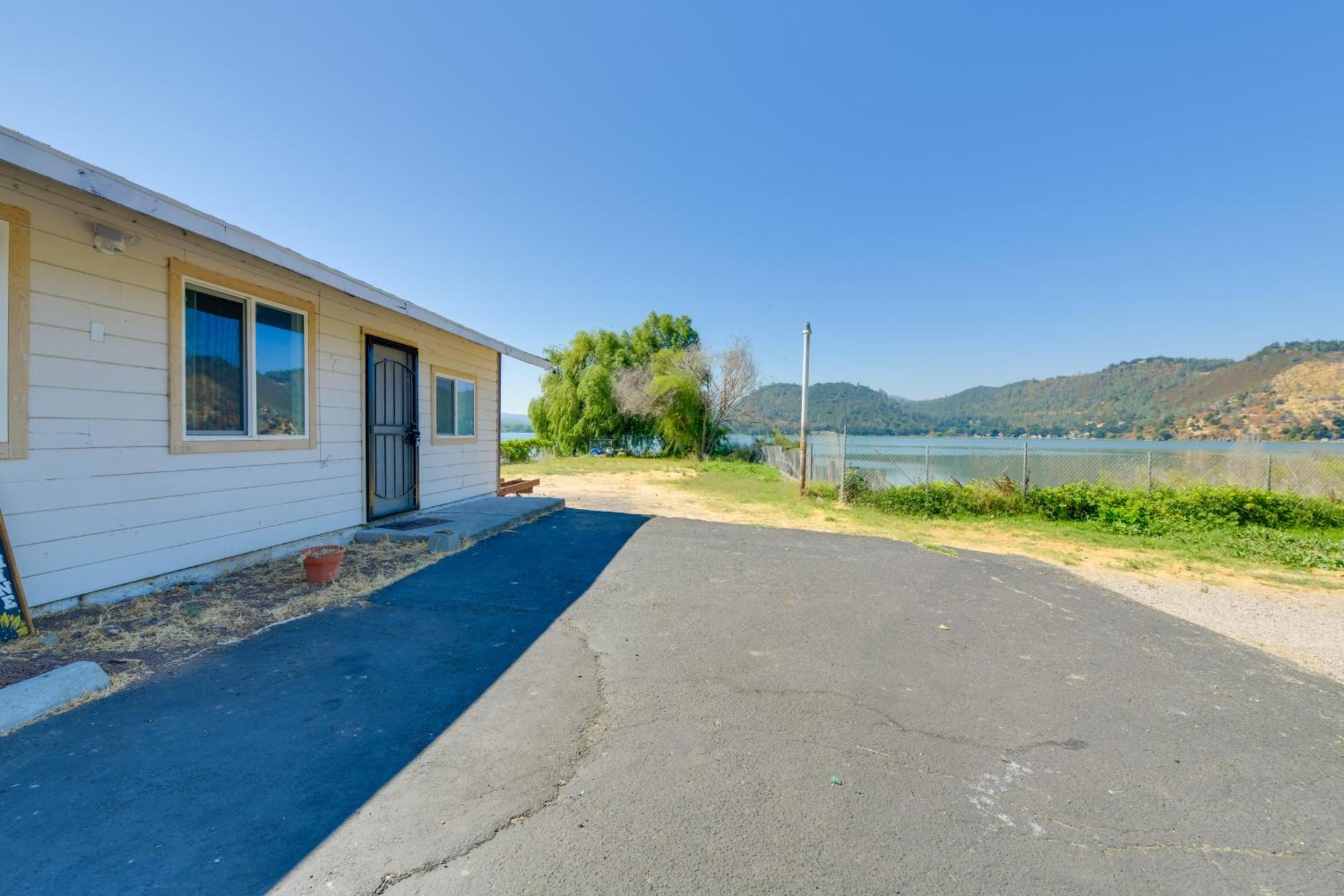 End Unit With Clear Lake Access In Norcal! Apartment Clearlake Bagian luar foto