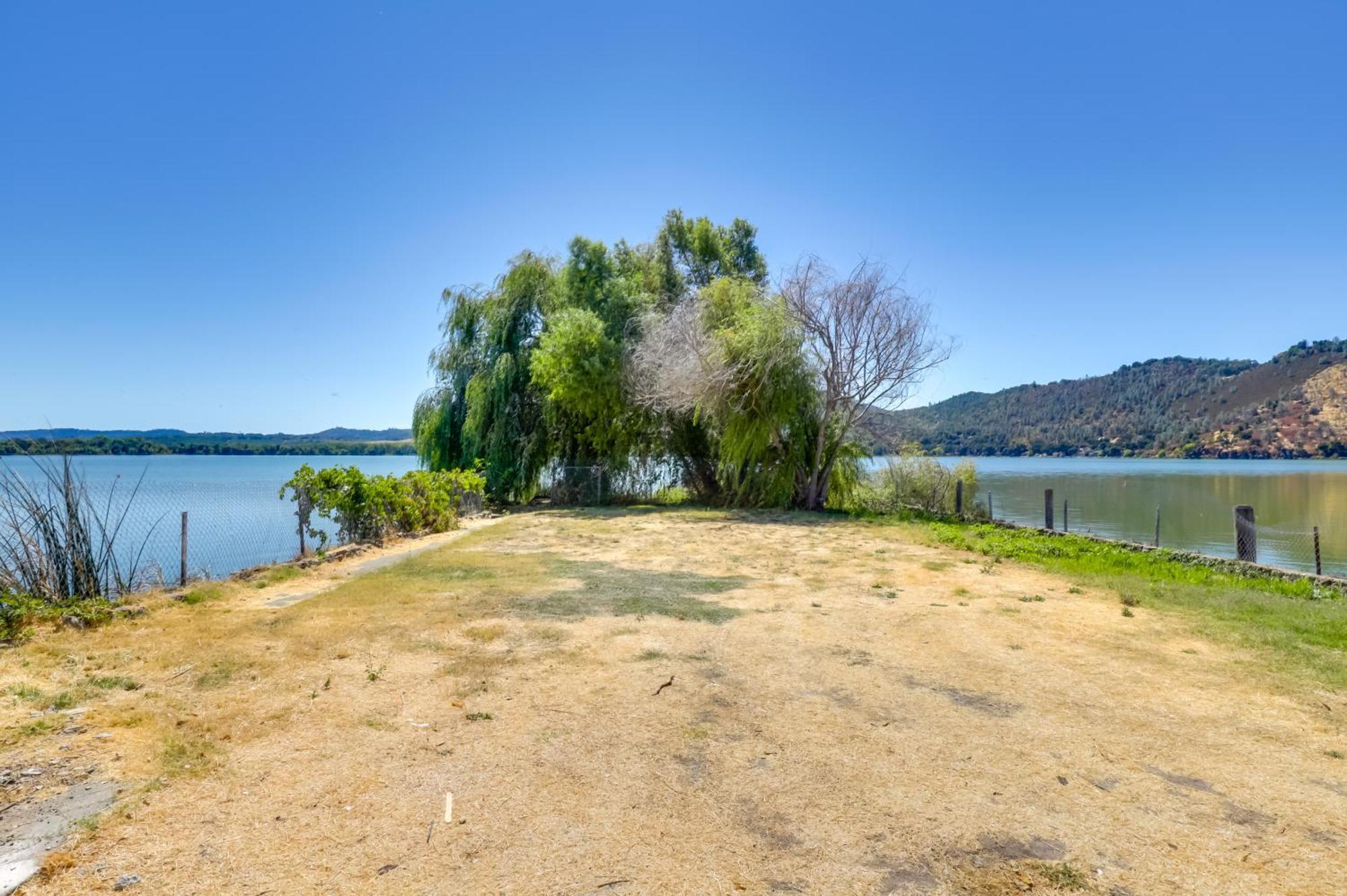 End Unit With Clear Lake Access In Norcal! Apartment Clearlake Bagian luar foto